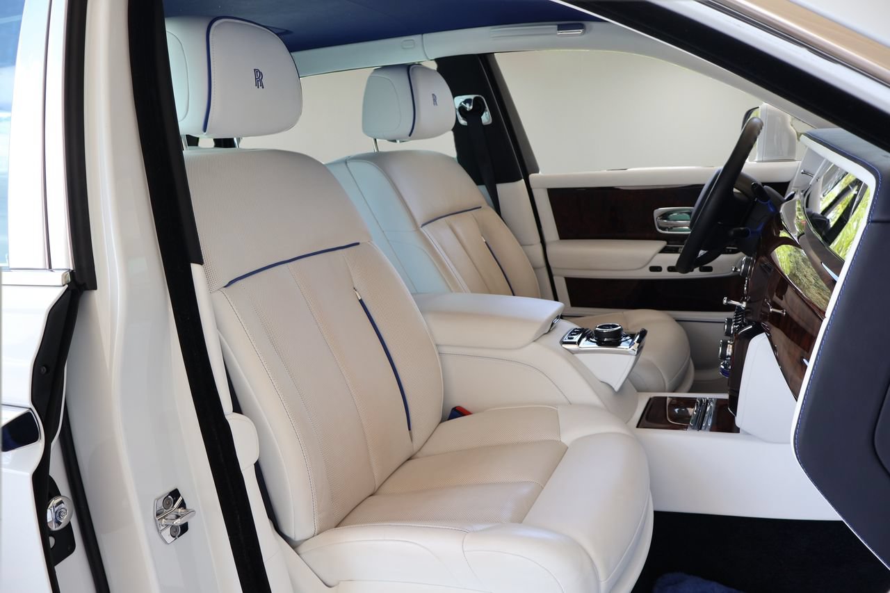 Certified 2023 Rolls-Royce Phantom Extended Wheelbase w/ Leather Finishing Pack RWD image 22
