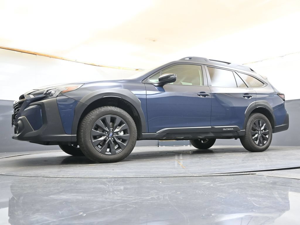 Certified 2025 Subaru Outback Onyx Edition AWD/4WD image 31