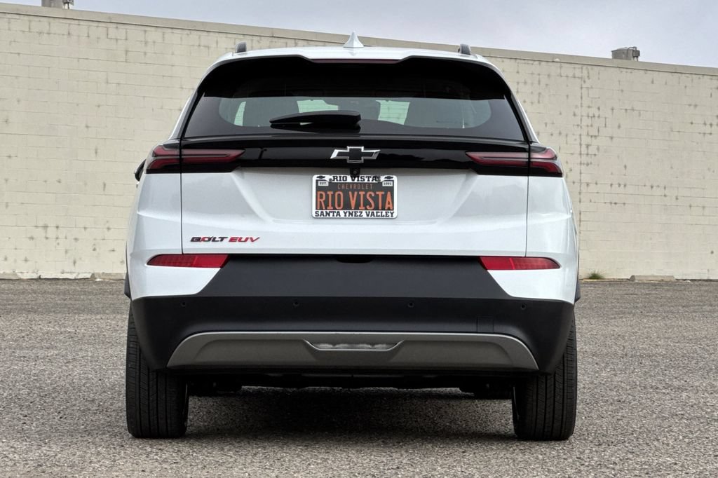 Used 2023 Chevrolet Bolt EUV LT w/ Redline Edition FWD image 5