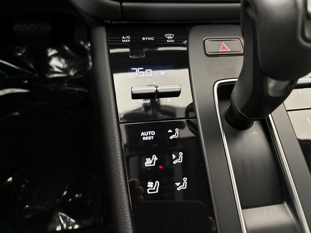 Certified 2024 Porsche Macan GTS AWD/4WD image 30