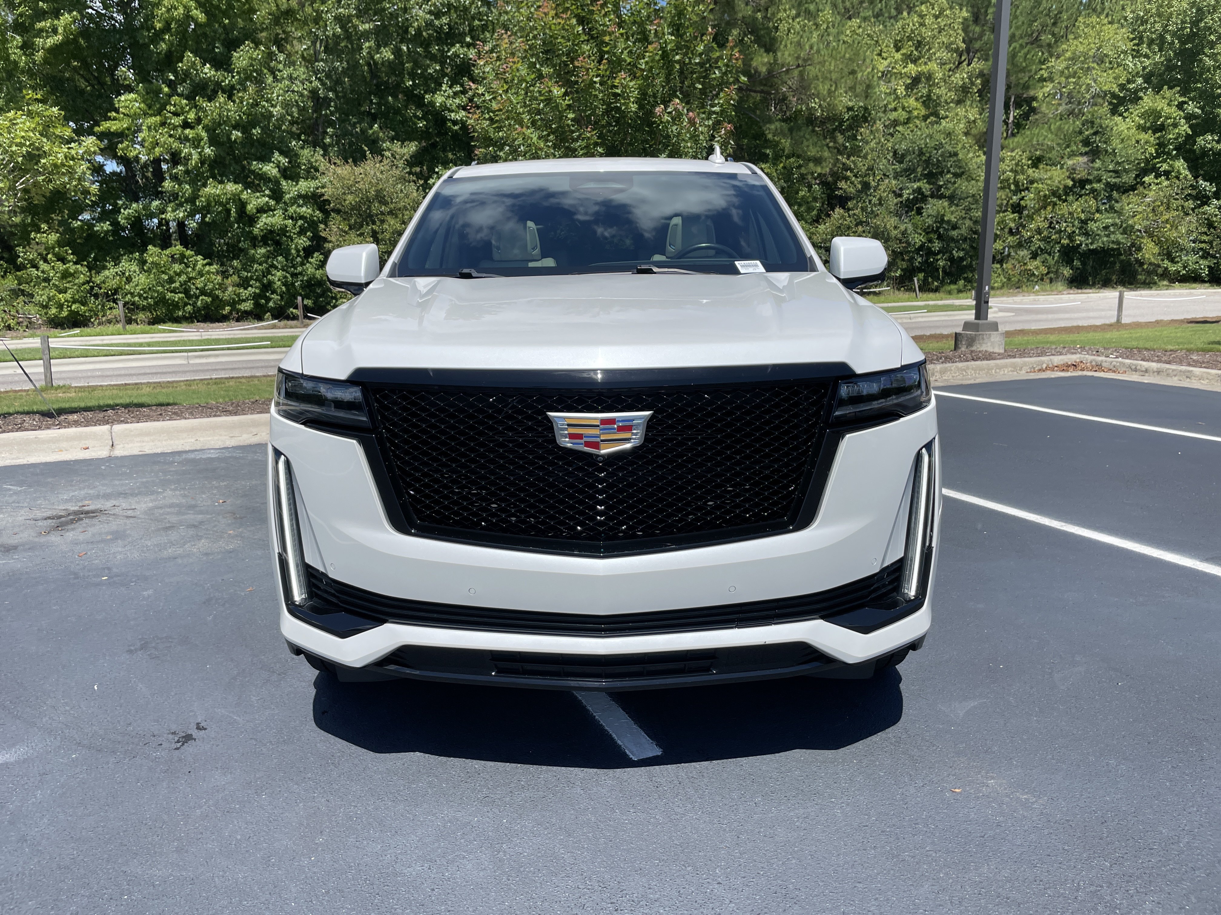 Used 2021 Cadillac Escalade Sport w/ Driver Assist Tech Package AWD/4WD image 3