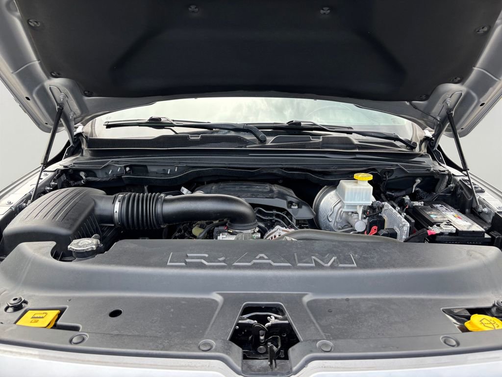 Used 2020 RAM 1500 Sport w/ Level 2 Equipment Goup w/2_L AWD/4WD image 9