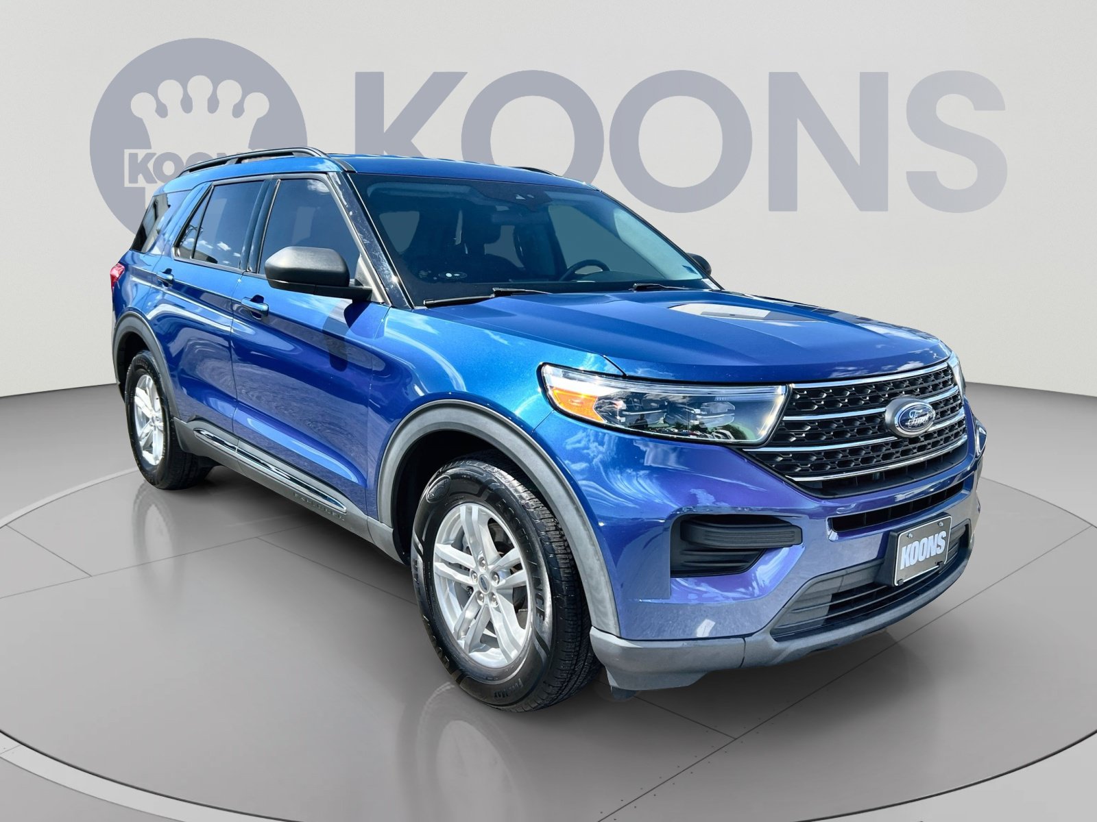 Used 2022 Ford Explorer XLT RWD image 2
