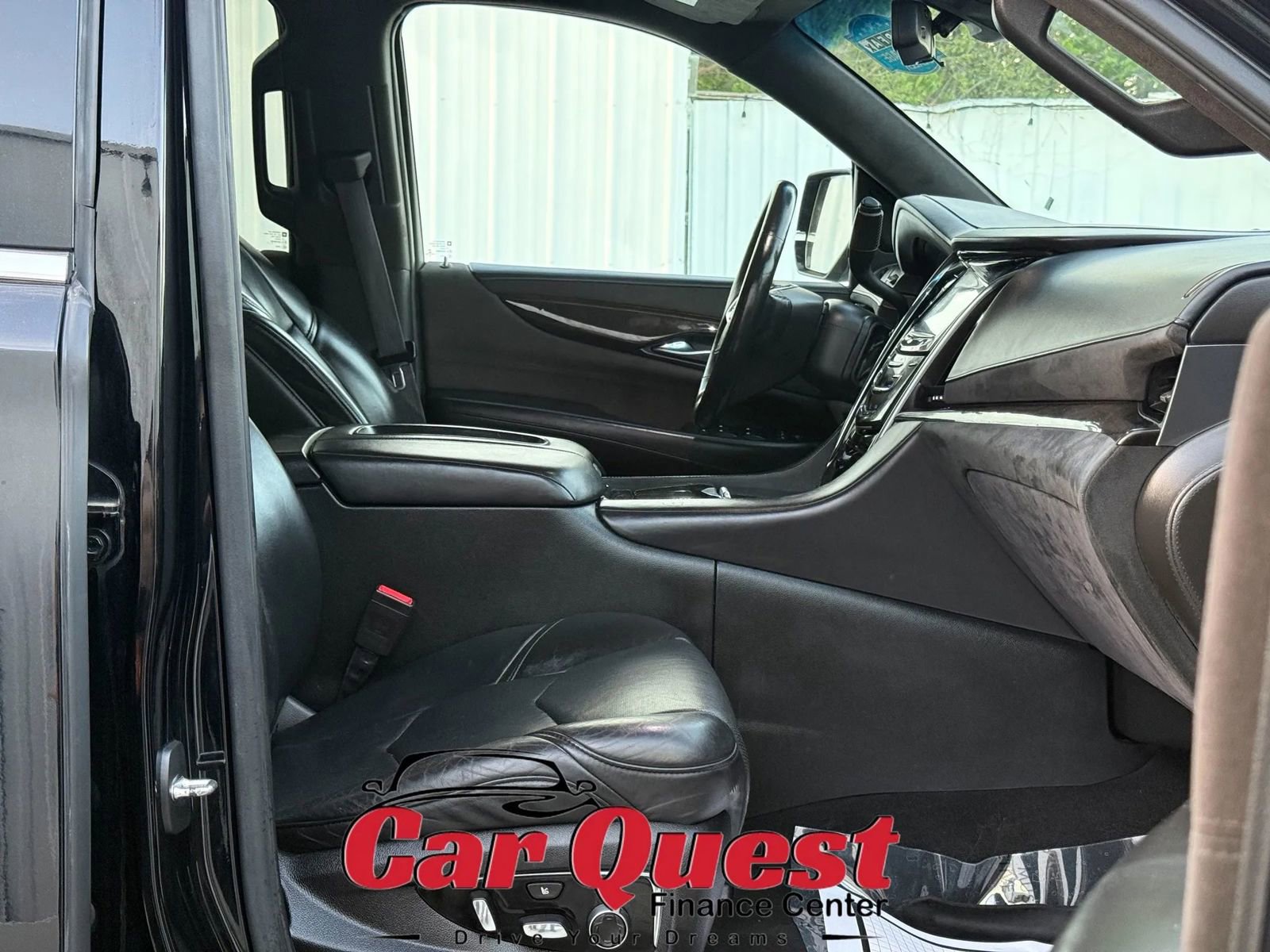 Used 2017 Cadillac Escalade ESV Platinum AWD/4WD image 24