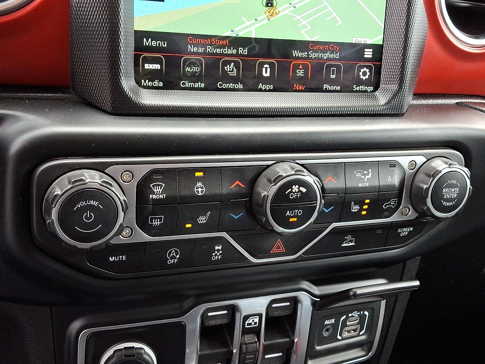 Certified 2023 Jeep Gladiator Rubicon w/ Cold Weather Group AWD/4WD image 16