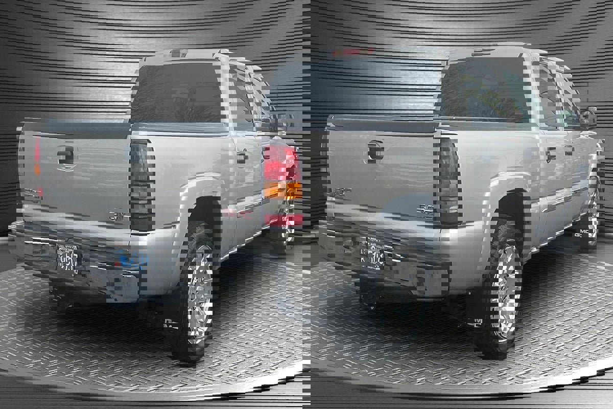 Used 2005 GMC Sierra 1500 SLT w/ Light Duty Power Package image 6