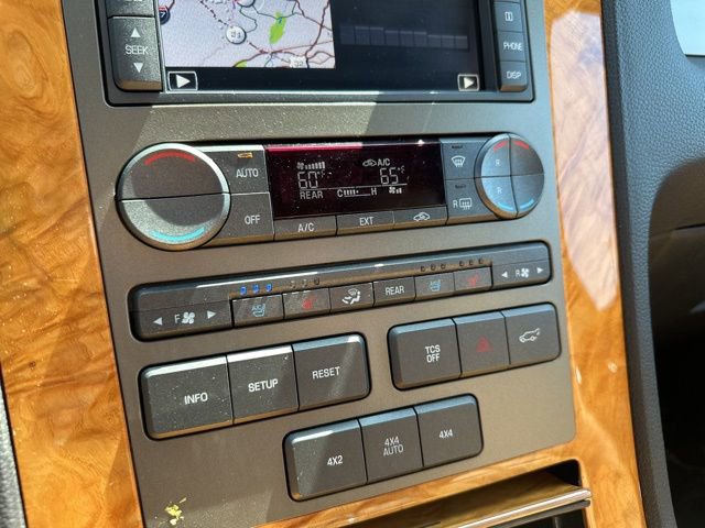 Used 2014 Lincoln Navigator 4WD w/ Equipment Group 101A image 18