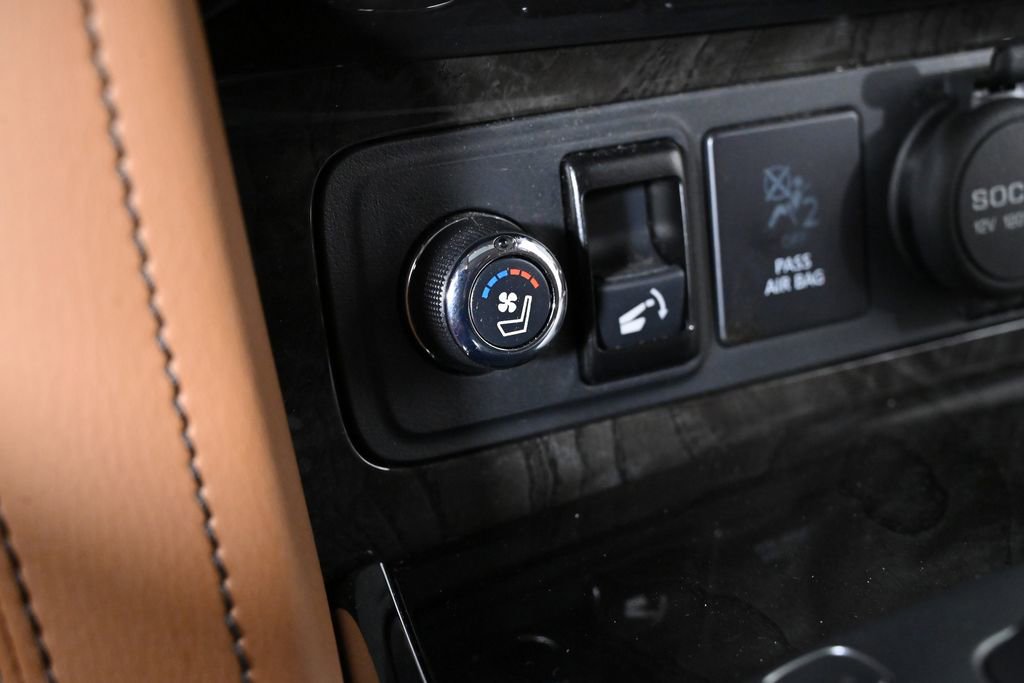 Used 2019 INFINITI QX80 Luxe w/ 22" Wheel Package image 21