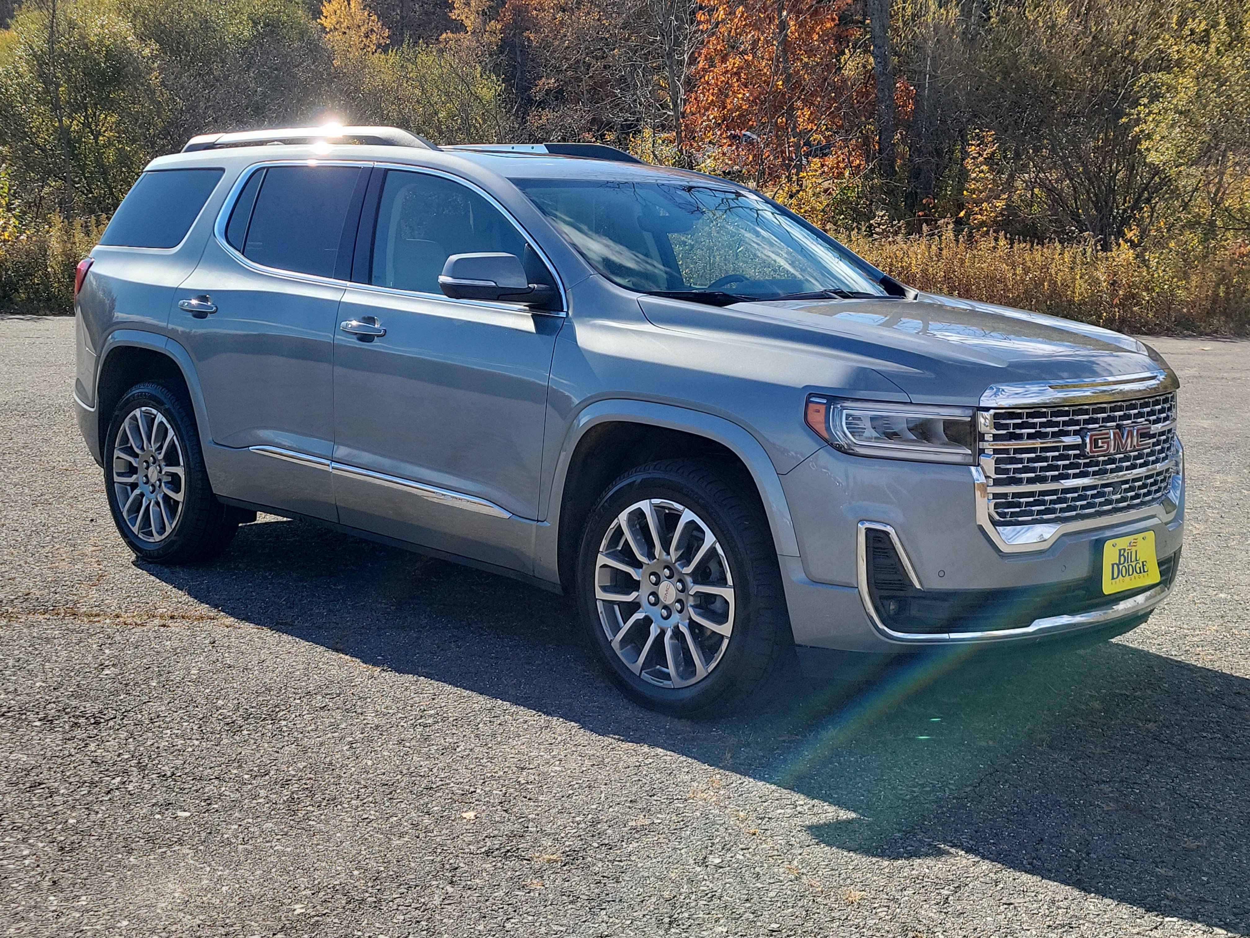 Used 2023 GMC Acadia Denali w/ Denali Technology Package AWD/4WD image 3