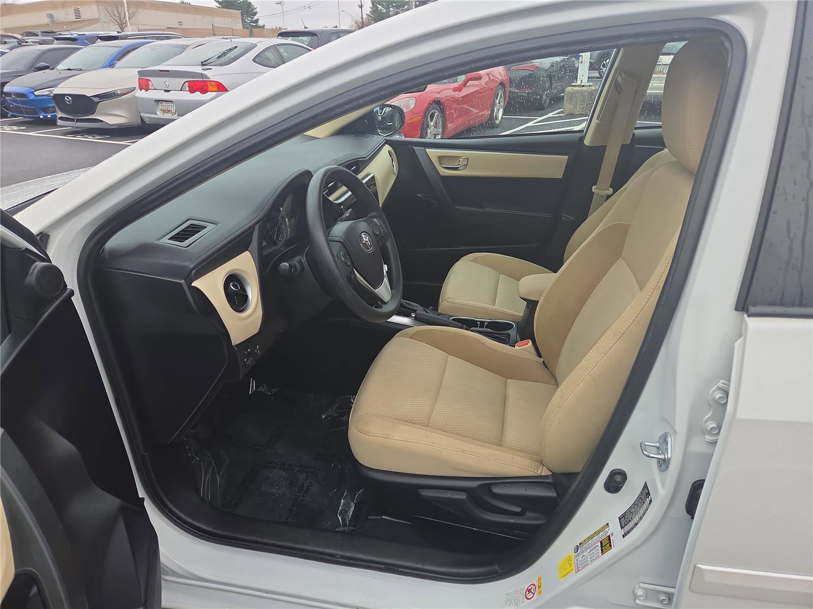 Used 2017 Toyota Corolla LE image 13