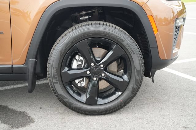 New 2026 Jeep Grand Cherokee L Limited w/ Limited Altitude Package AWD/4WD image 49