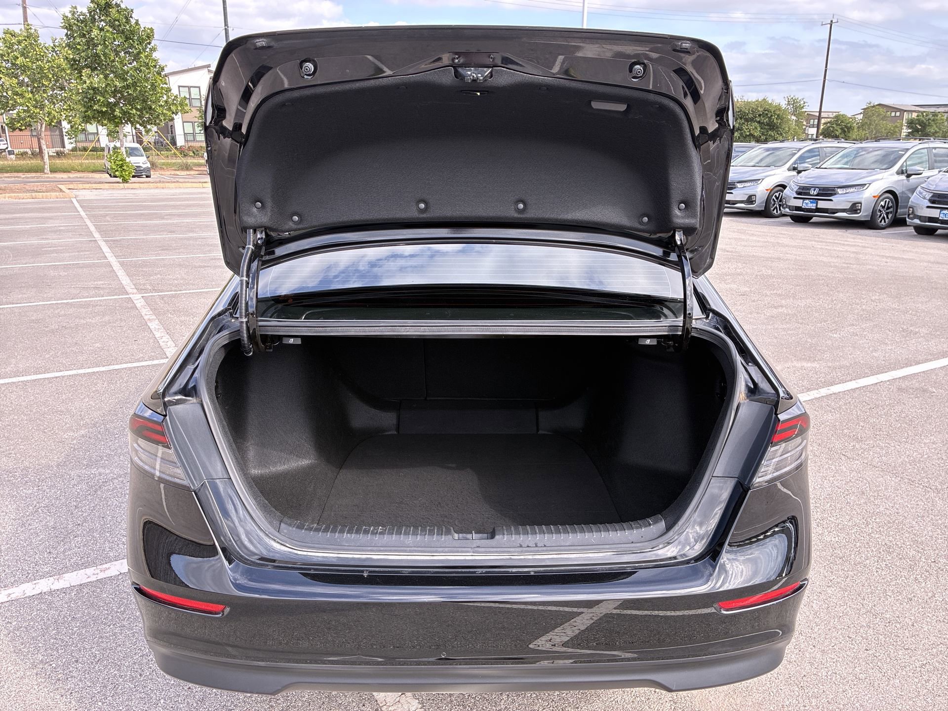 Certified 2023 Honda Accord EX image 37