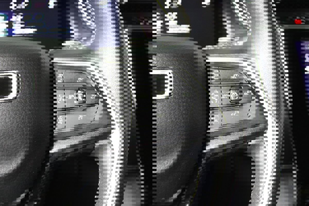 Used 2022 Jeep Grand Cherokee Altitude image 9