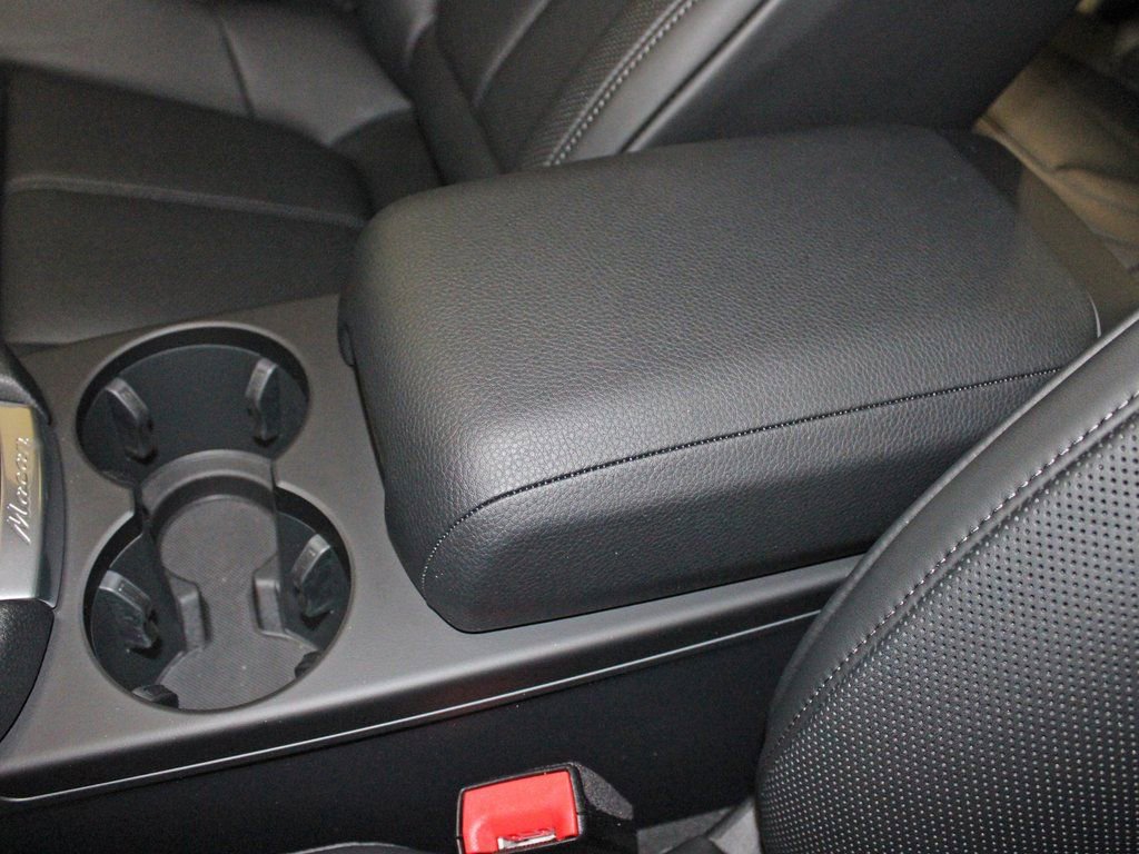 Certified 2026 Porsche Macan S AWD/4WD image 30