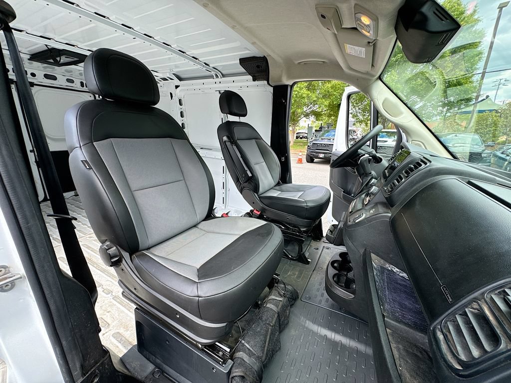 Used 2025 RAM ProMaster 2500 w/ Convenience Group FWD image 23
