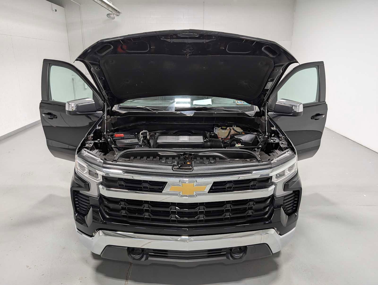 Certified 2022 Chevrolet Silverado 1500 LT AWD/4WD image 13