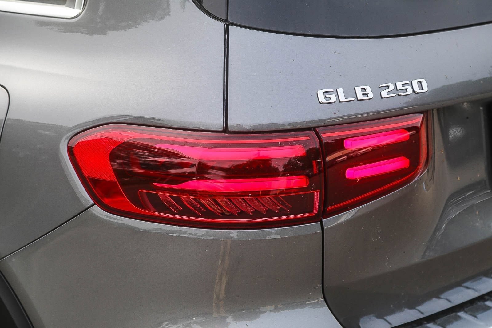 New 2026 Mercedes-Benz GLB 250 4MATIC image 9