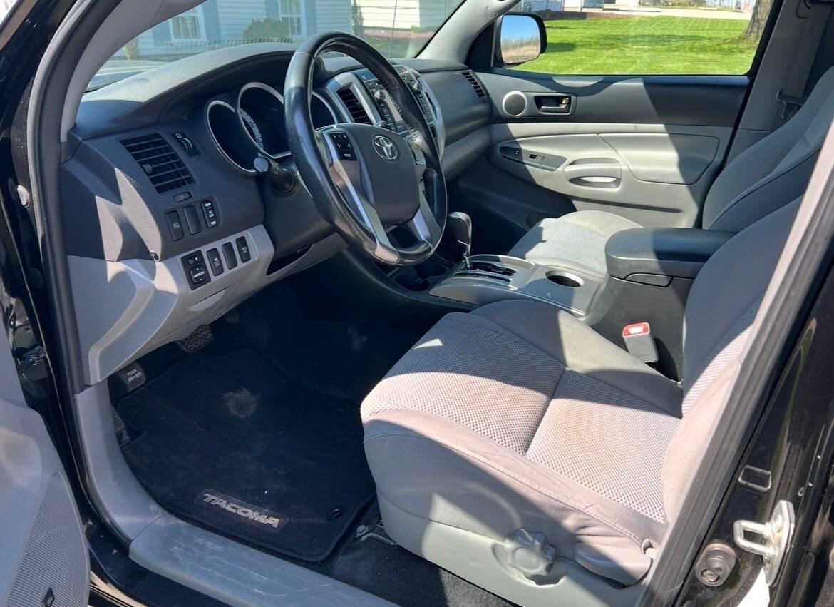 Used 2012 Toyota Tacoma 4x4 Double Cab w/ TRD Sport Pkg image 14