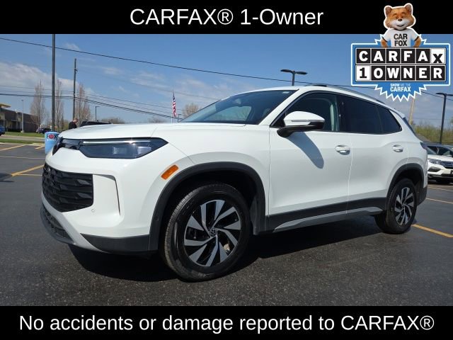 Used 2025 Volkswagen Tiguan S AWD/4WD image 3