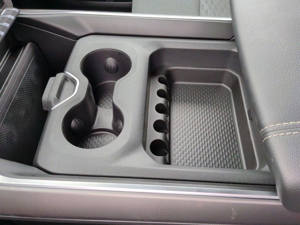 New 2026 RAM 1500 4x4 Crew Cab image 32