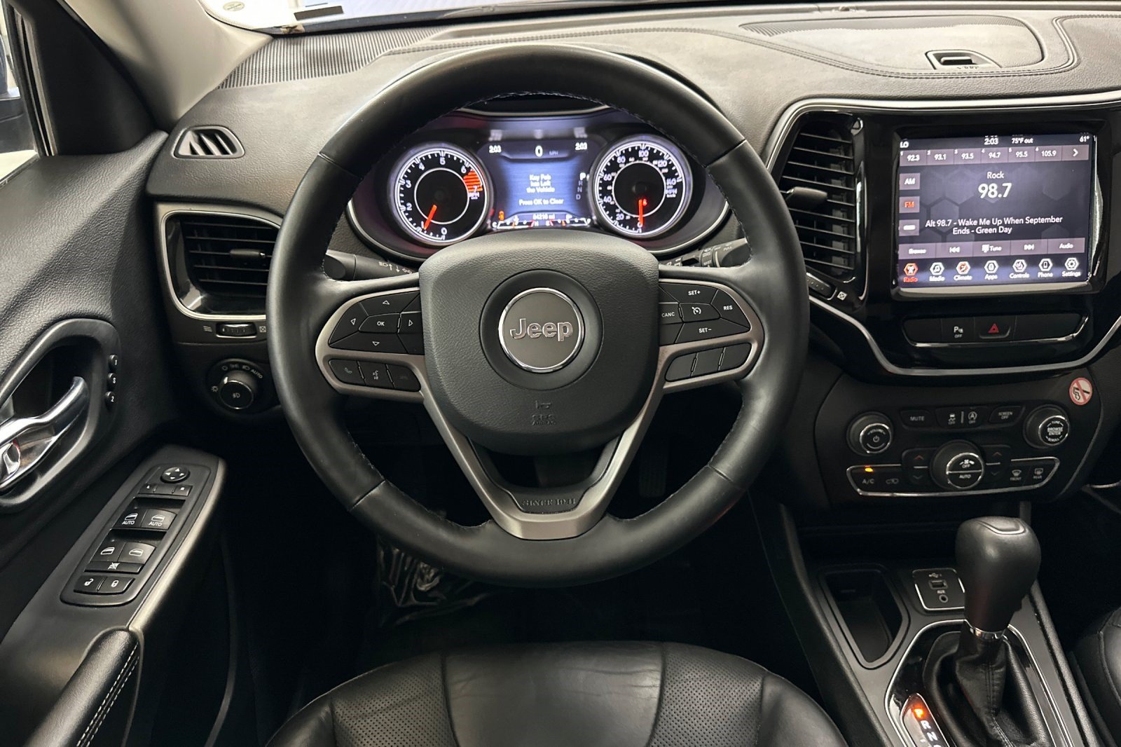 Used 2019 Jeep Cherokee Limited FWD image 31