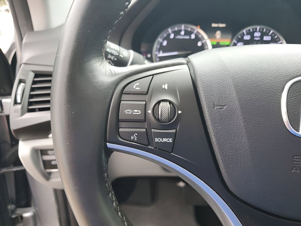 Used 2020 Acura MDX FWD image 33