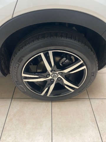 Used 2022 Volvo XC40 T5 R-Design AWD/4WD image 24