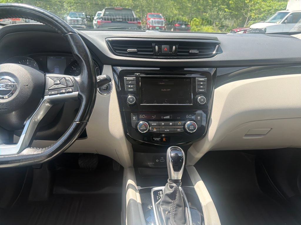 Used 2021 Nissan Rogue Sport SV AWD/4WD image 31