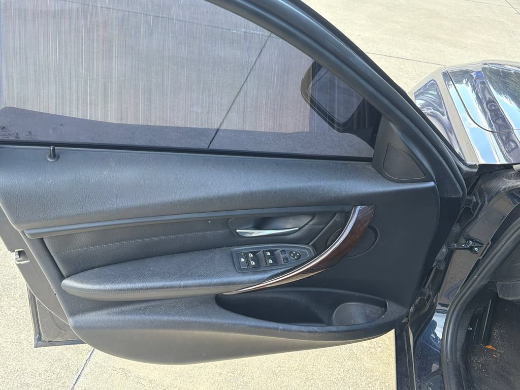 Used 2015 BMW 328i xDrive Sedan AWD/4WD image 17