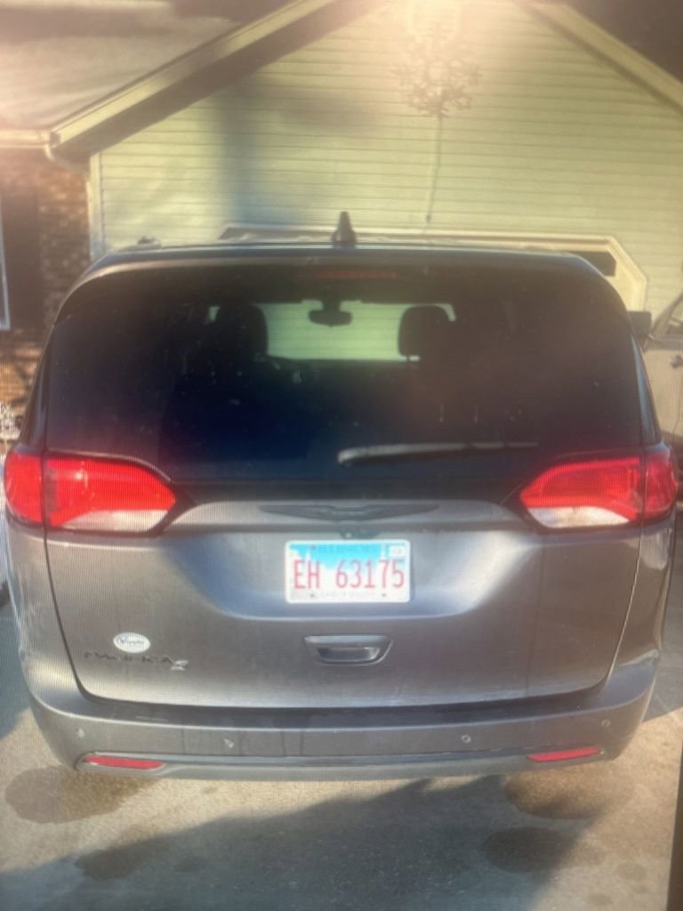 Used 2018 Chrysler Pacifica Touring Plus w/ S Appearance Package image 6