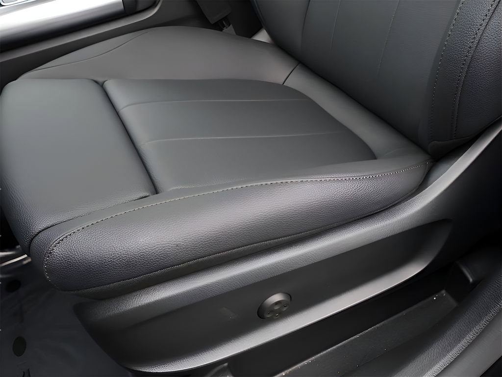 Certified 2025 Mercedes-Benz GLA 250 4MATIC image 54