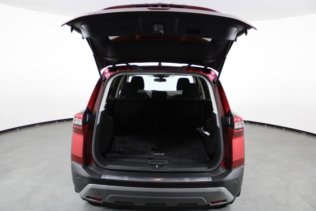 Certified 2022 Nissan Rogue SV FWD image 17