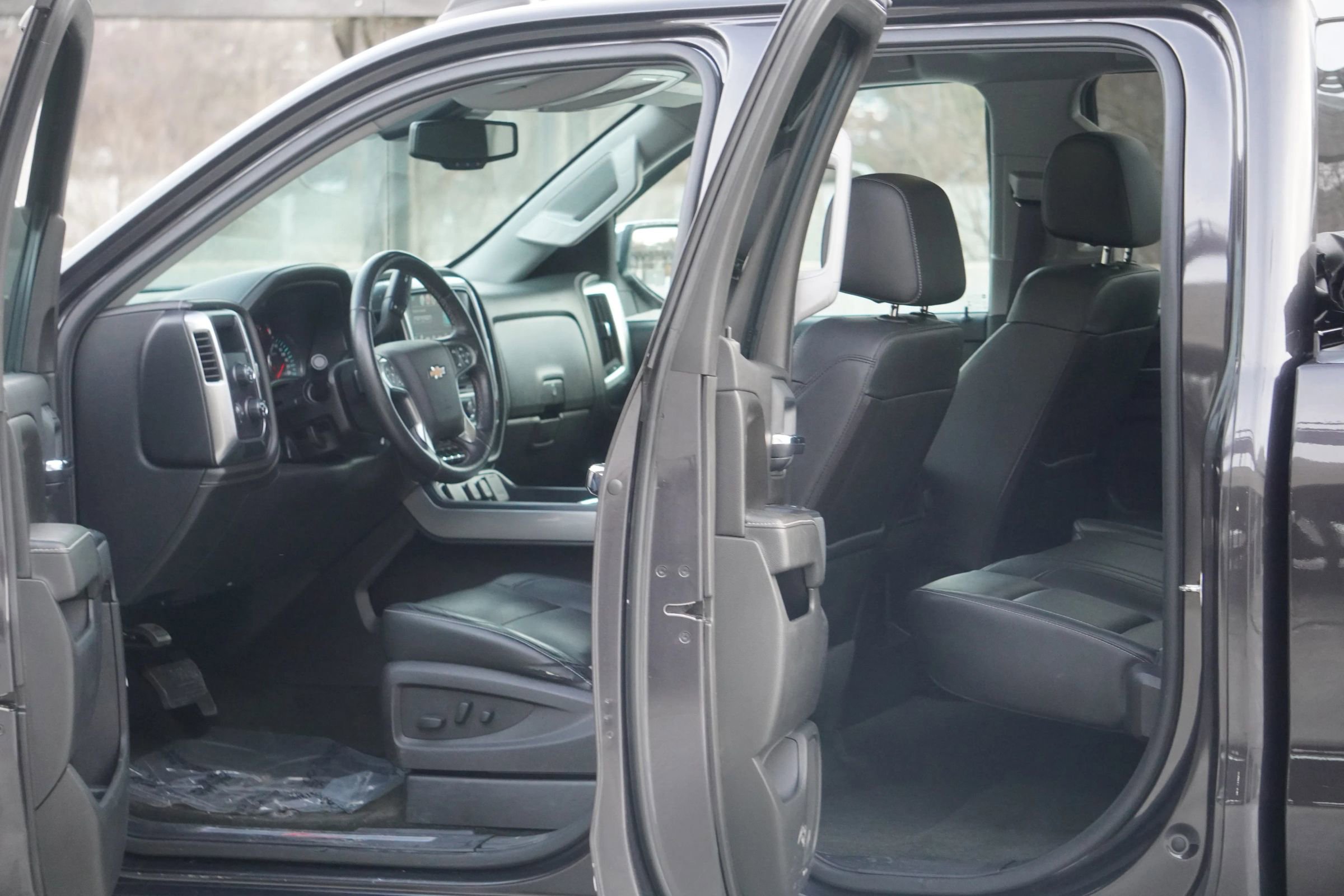 Used 2016 Chevrolet Silverado 1500 LTZ Z71 w/ LTZ Plus Package image 6