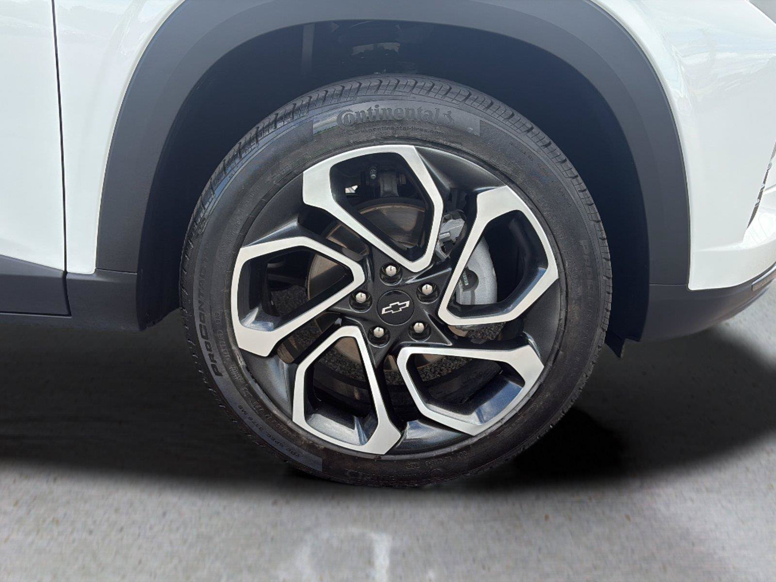 Used 2025 Chevrolet Trax RS FWD image 49