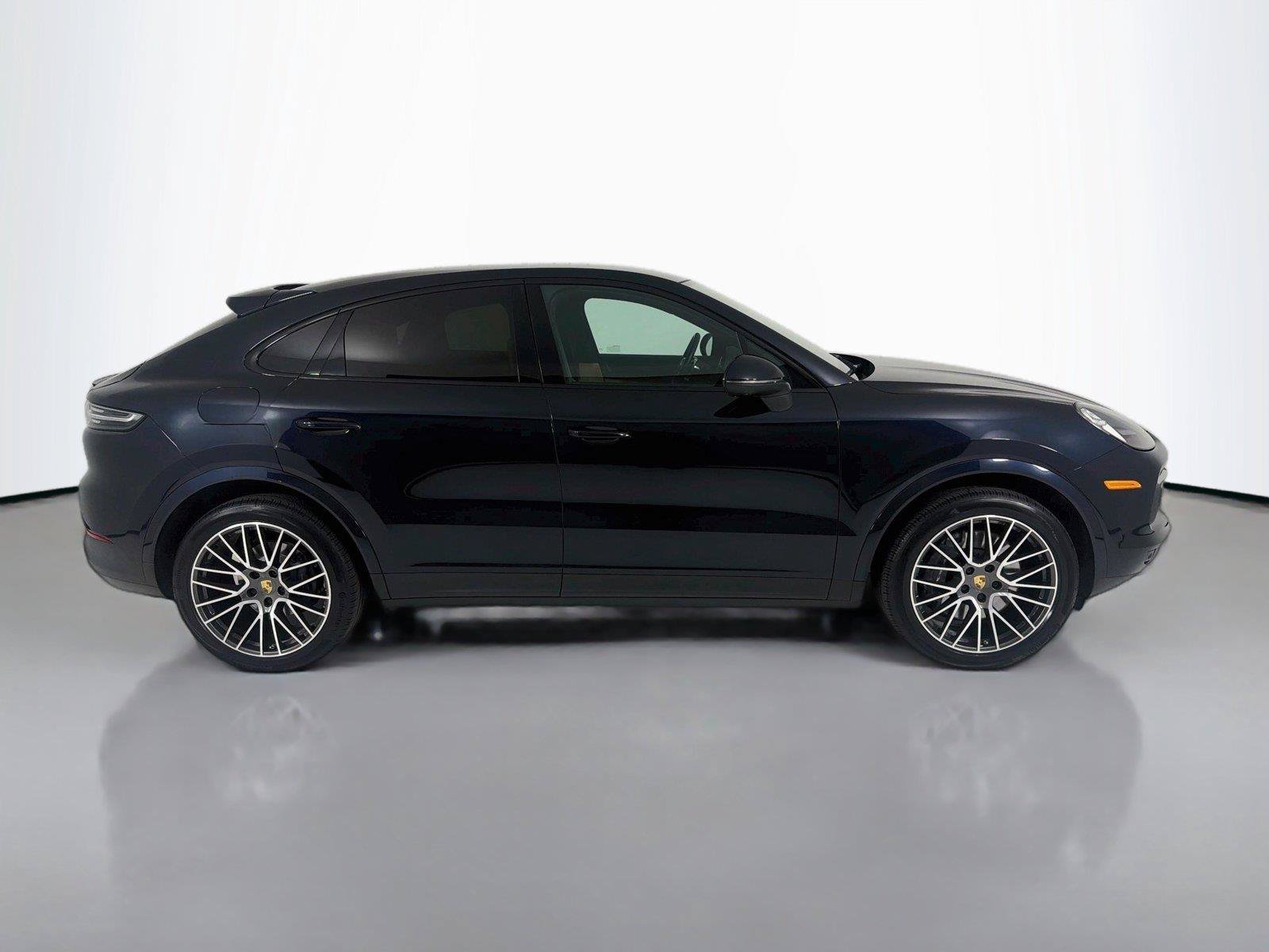 Certified 2023 Porsche Cayenne Platinum Edition AWD/4WD image 26