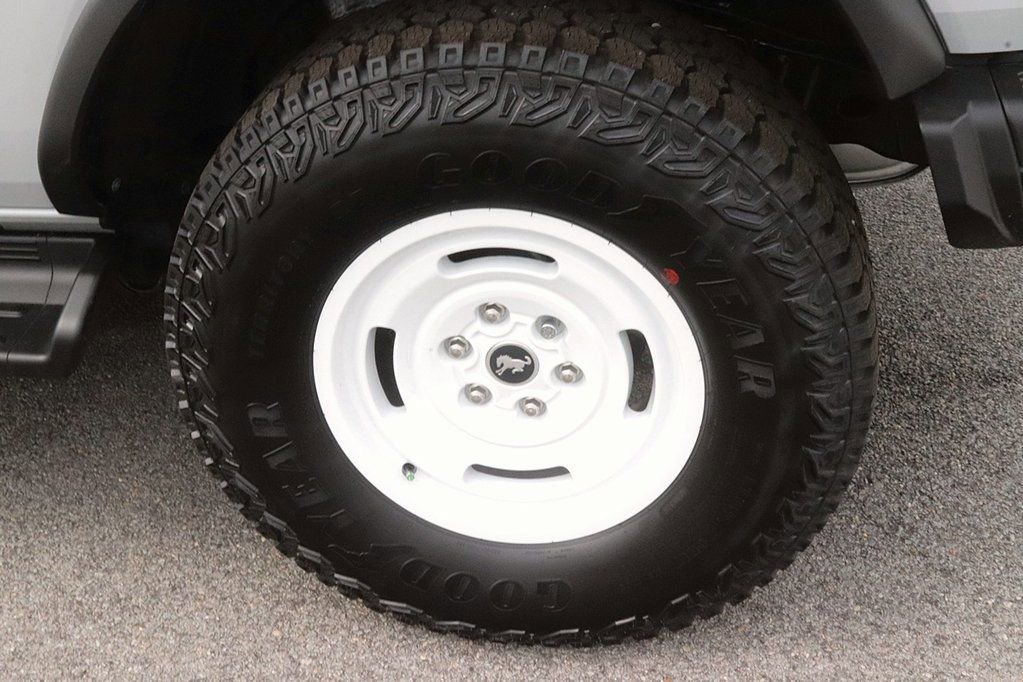 New 2026 Ford Bronco Heritage Edition image 9
