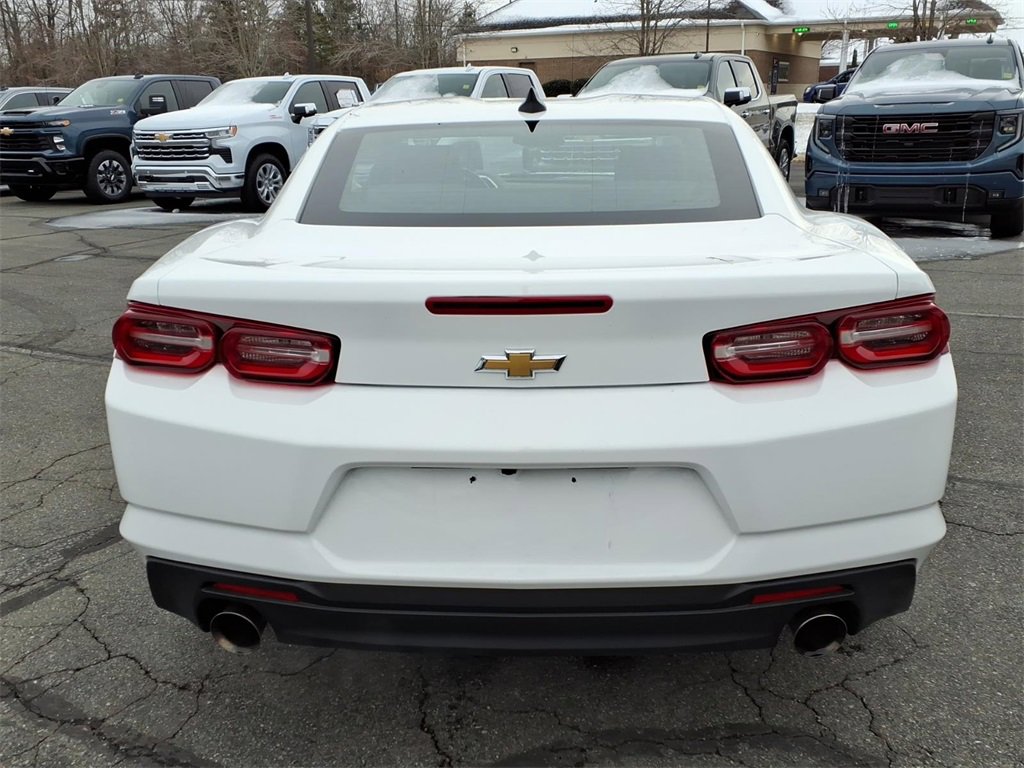 Used 2023 Chevrolet Camaro LT image 4