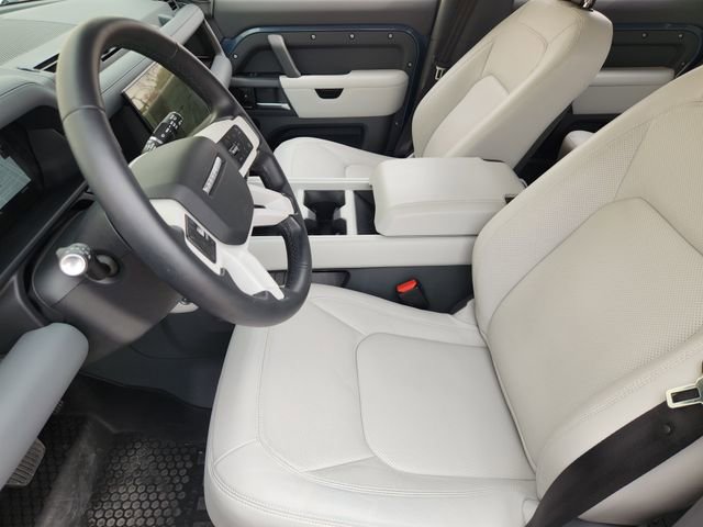 Used 2026 Land Rover Defender 110 S image 13