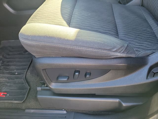 Used 2017 GMC Yukon XL SLE w/ SLE Value Package image 15