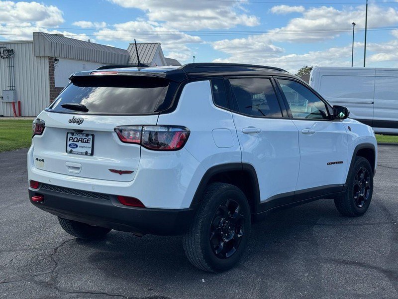 Used 2023 Jeep Compass Trailhawk image 3