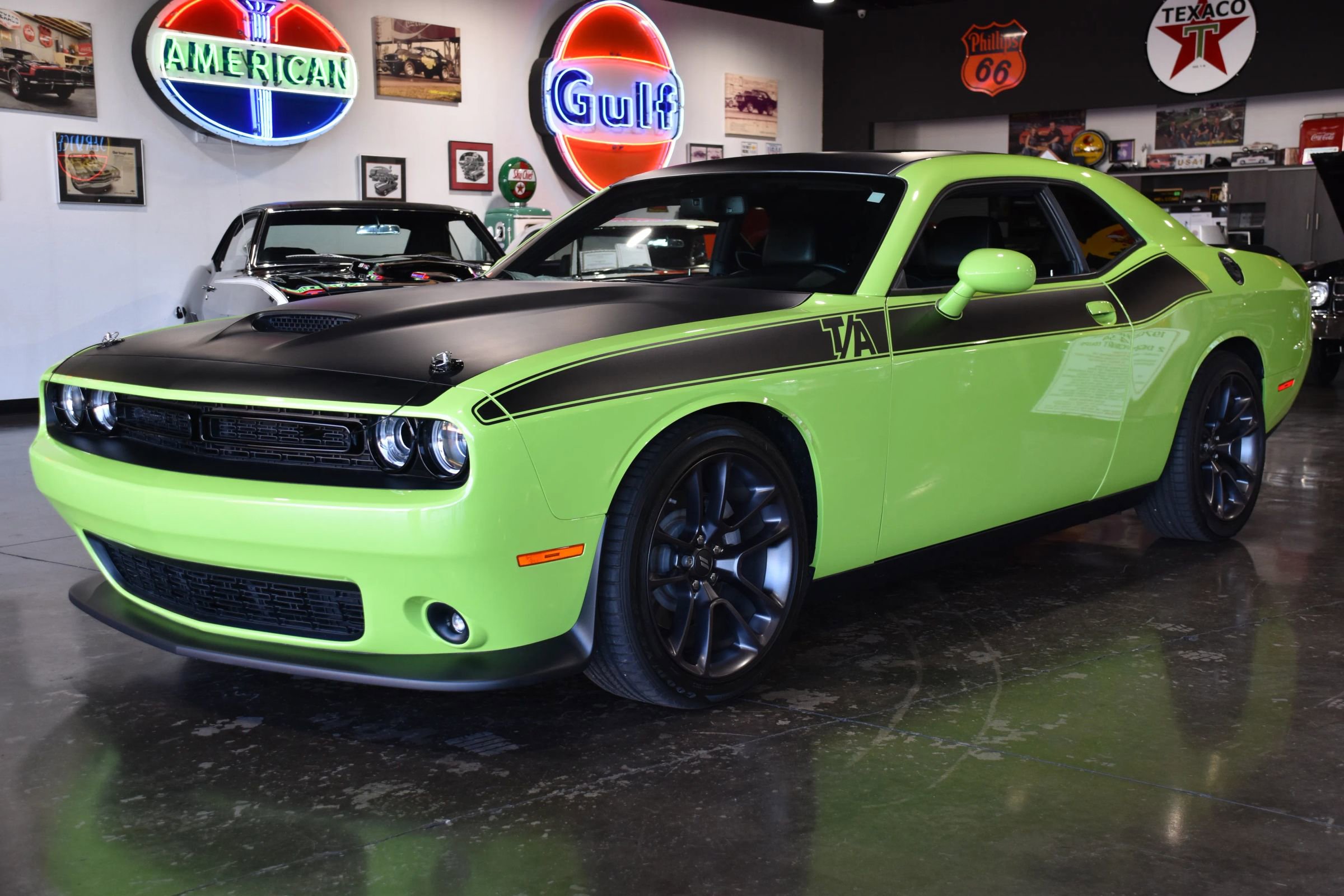 Used 2023 Dodge Challenger R/T w/ T/A Package RWD image 4
