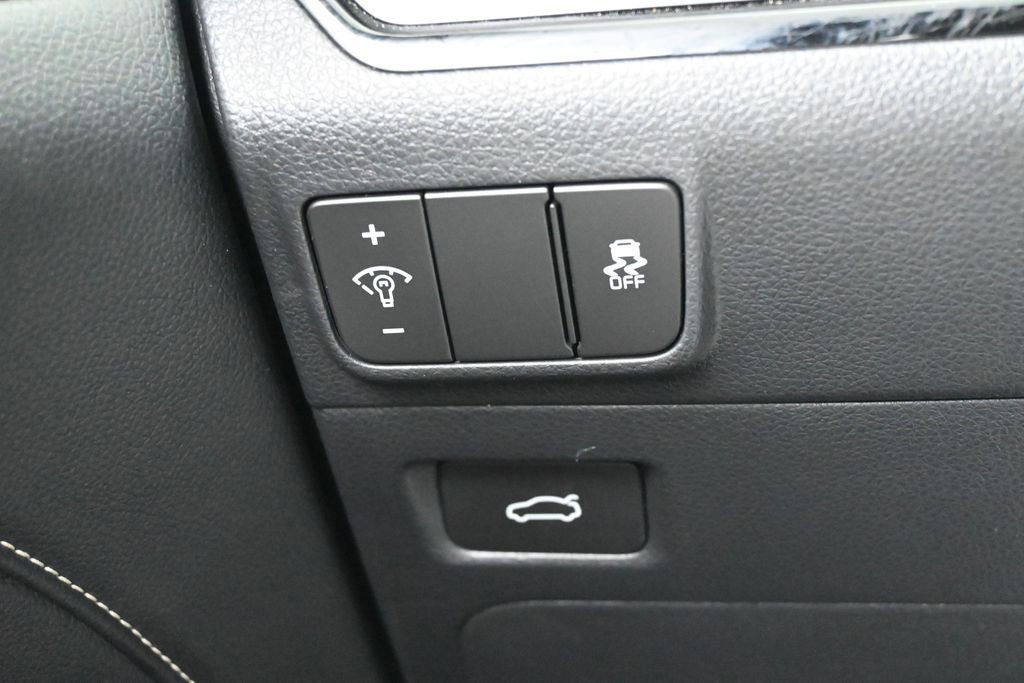 Used 2025 Kia K5 GT-Line w/ GT-Line Premium Package FWD image 17