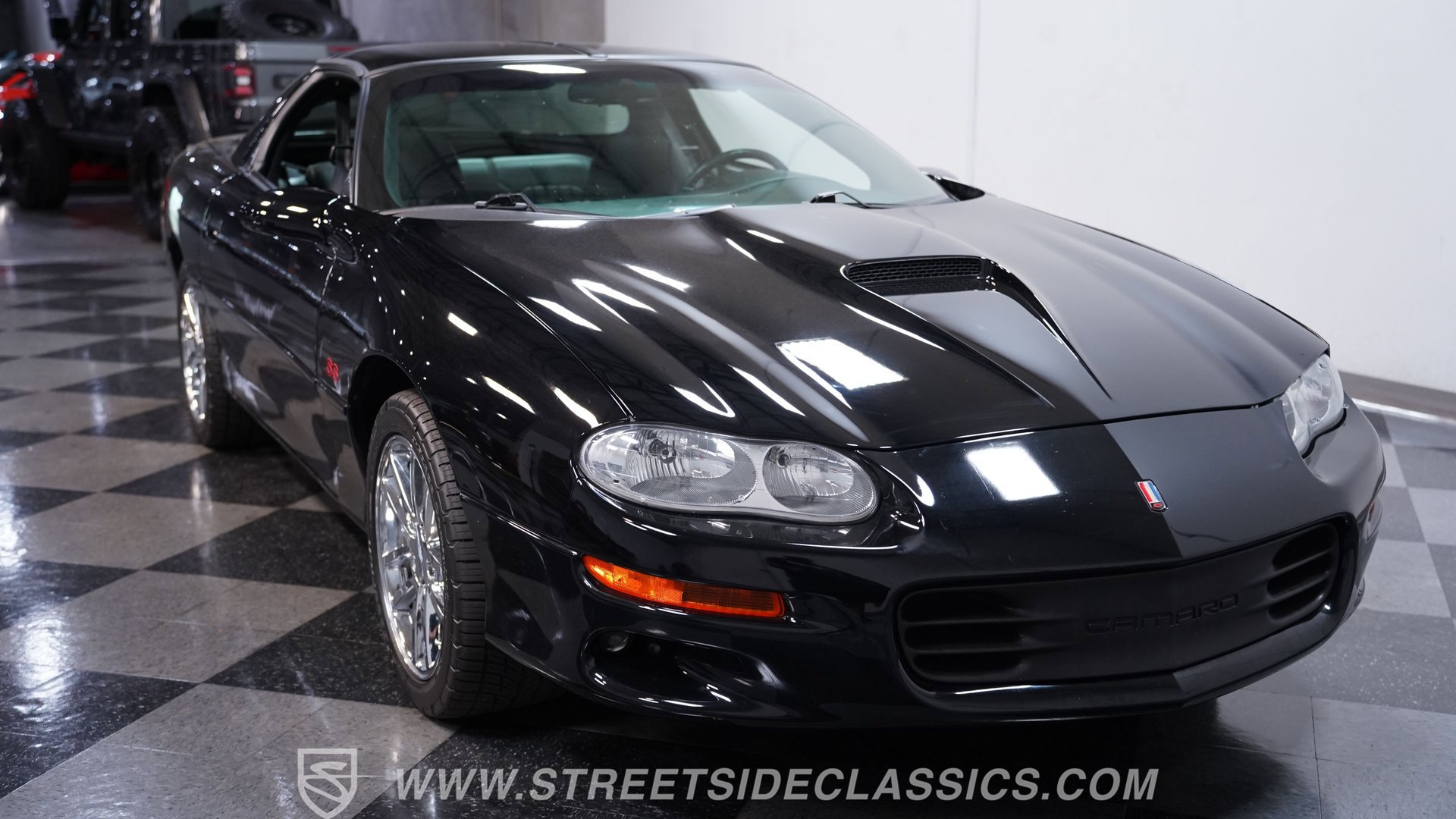 Used 2002 Chevrolet Camaro Z28 w/ SS Performance/Appearance Pkg RWD image 15