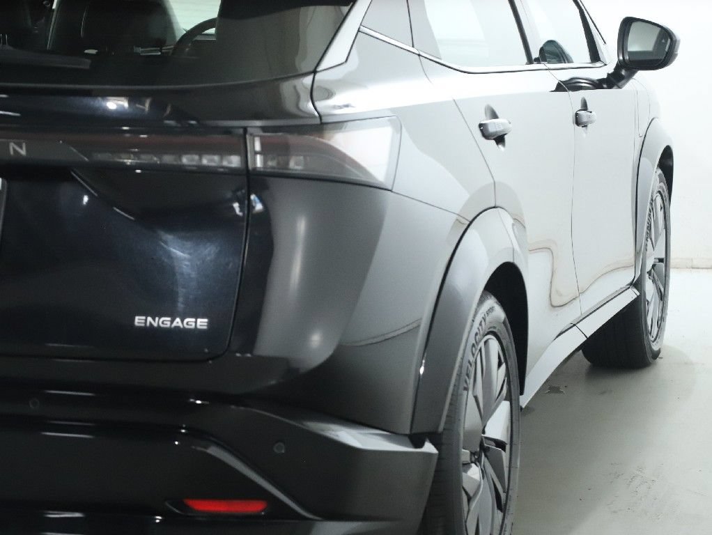 Certified 2023 Nissan Ariya FWD image 45