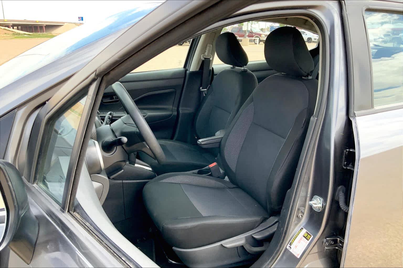 Used 2020 Nissan Versa S FWD image 7