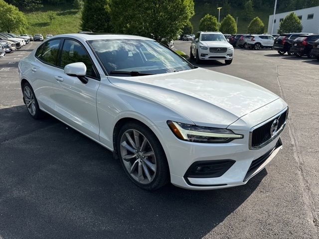 Used 2021 Volvo S60 T6 Momentum w/ Premium Package AWD/4WD image 8