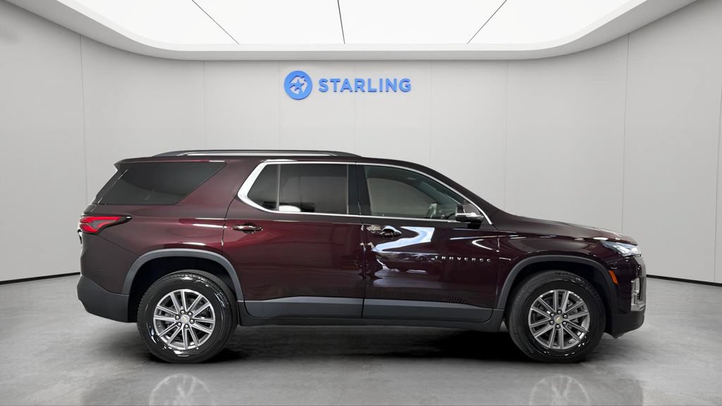 Used 2022 Chevrolet Traverse LT FWD image 11