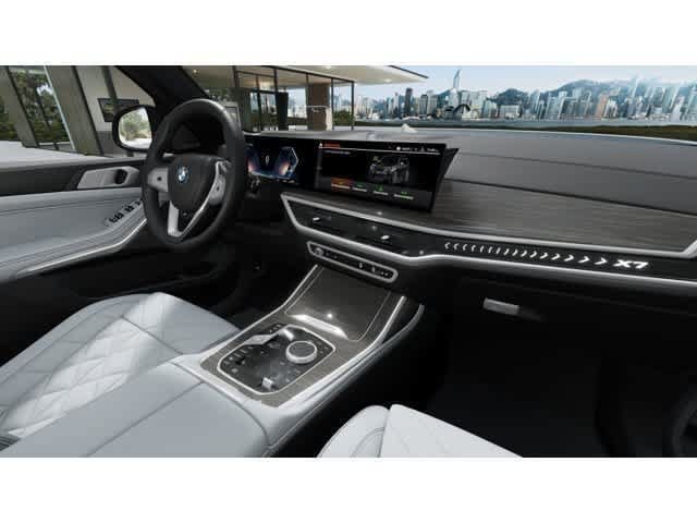 Used 2026 BMW X7 xDrive40i w/ Premium Package AWD/4WD image 14