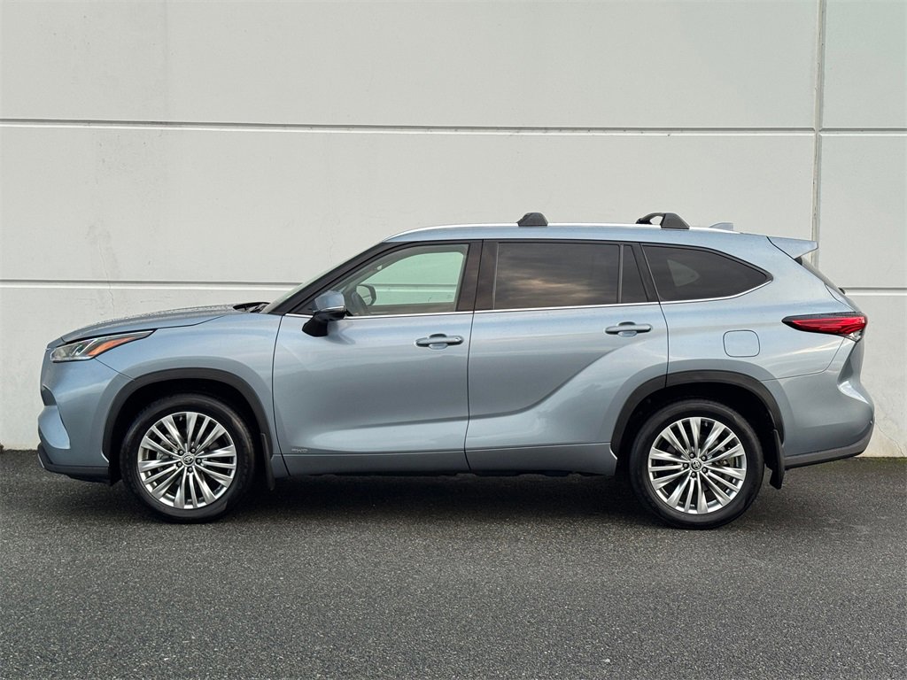 Used 2023 Toyota Highlander Platinum image 4