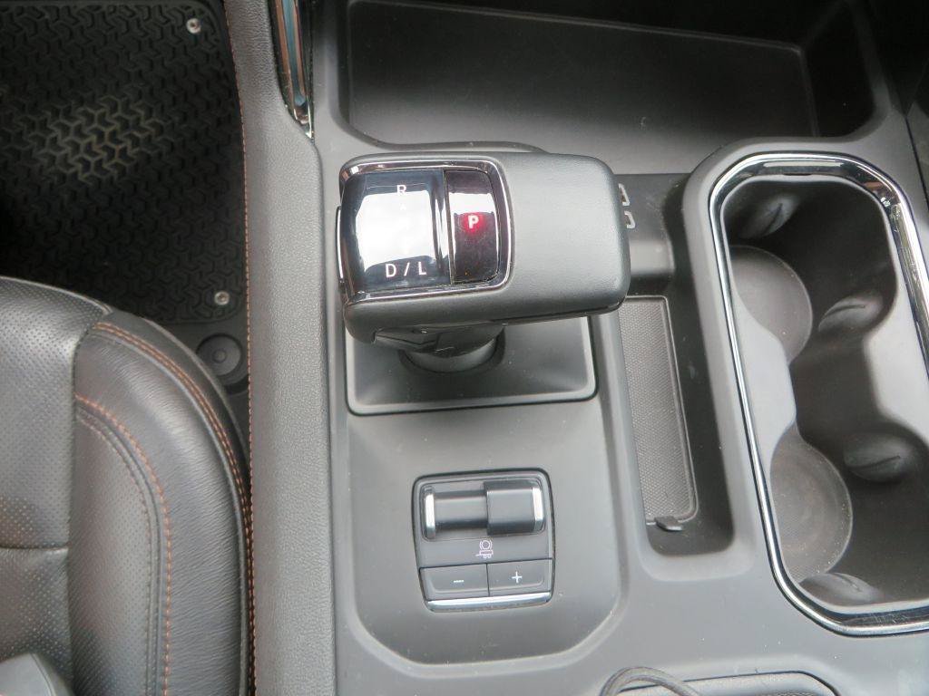 Used 2024 GMC Sierra 1500 AT4 w/ Technology Package AWD/4WD image 22